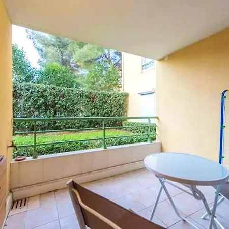 A Raphael Avec Terrasse 43 M²