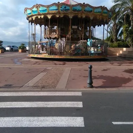 A Raphael Avec Terrasse 43 M² * Saint-Raphaël